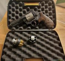 Smith&Wesson 329PD Airlite .44 Remington Magnum