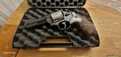 Smith&Wesson 329PD Airlite .44 Remington Magnum