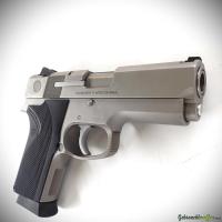 Smith & Wesson Model 4556 DAO cal. .45 ACP (1991)