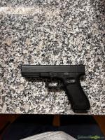Glock 17 9x19mm Parabellum/Luger/NATO