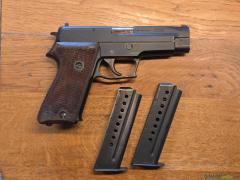 SIG-Sauer P220 9x19mm Parabellum/Luger/NATO