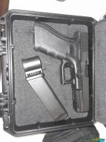 Glock Glock 17  9x19mm Parabellum/Luger/NATO