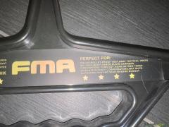 Cintre pour porte plaque