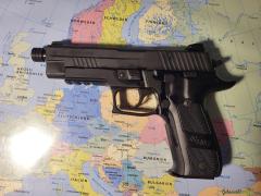 SIG-Sauer SIG P226 Elite 9x19mm Para & Burris Fastfire 3