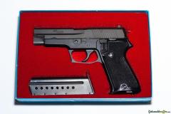 SIG-Sauer P220 9x19mm Parabellum/Luger/NATO