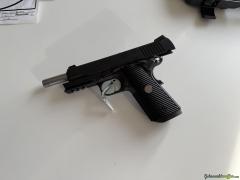 SIG-Sauer 1911  Tacops .45 ACP
