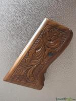 Seltene geschnitzte Griffschalen SIG 210 / P49