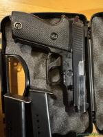 SIG-Sauer P225 9x19mm Parabellum/Luger/NATO