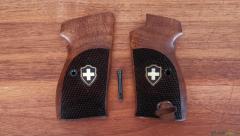 Nussbaum - Griffschalen für SIG 210 /P49