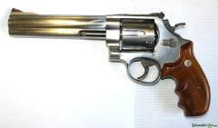 Smith & Wesson 629 DX Classic .44 Remington Magnum