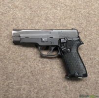 pistole SIG mod. P220 cal. 9mm Para