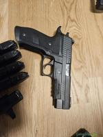 SIG-Sauer P226 Tacops 9x19mm Parabellum/Luger/NATO
