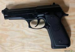 Beretta 92d 9x19mm Parabellum/Luger/NATO