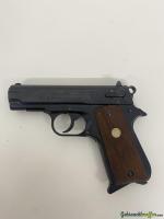 Erma Model: EP 452 .22lr Neuwertig mit Holster und zwei Ersatzmagazine