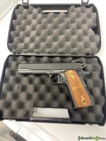 Mauser 1911 Kaliber .22LR Lauflänge 5″ nir einnal geschossen mit LPA Mikrometervisier