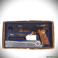 Smith & Wesson Model 41 ''The .22 Rimfire Target Pistol cal. .22LR (1978)