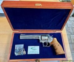 S&W 686-6, 6