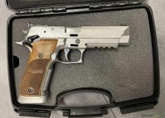 SIG-Sauer P226 X-Five 9x19mm Parabellum/Luger/NATO