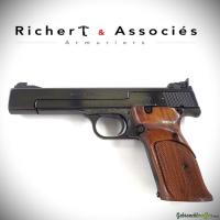 Smith & Wesson Model 41 ''The .22 Rimfire Target Pistol'' cal .22LR (1981)