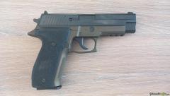 SIG-Sauer P226 zu verkaufen