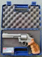 Smith & Wesson 44 Magnum 9mm Winchester Magnum