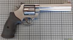 Smith + Wesson 629-6 Classic .44 Remington Magnum