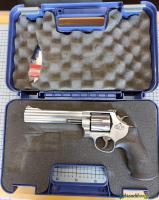 Smith + Wesson 629-6 Classic .44 Remington Magnum