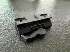 Aimpoint Comp M4s mit Corvus Defensio / B&T Montage