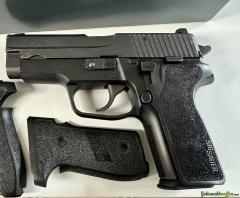 SIG-Sauer P228 9x19mm Parabellum/Luger/NATO