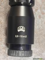 Zielfernrohr IOR Valdada 2,5-10x42 0,1mrad/Klick mit ERA Montageringe