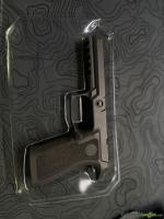 SIG-Sauer P320 9x19mm Parabellum/Luger/NATO