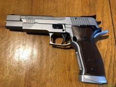 SIG-Sauer 226 X-Six 9x19mm Parabellum/Luger/NATO