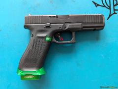 Glock 17 9x19mm Parabellum/Luger/NATO