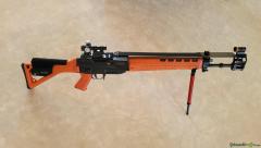 Sturmgewehr 90 in orange mit Aufrüstung