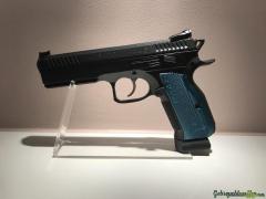 Waffenständer für Revolver und Pistolen