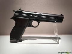 Waffenständer für Revolver und Pistolen