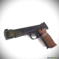 Smith & Wesson Model 41 ''The .22 Rimfire Target Pistol'' cal .22LR (1978)