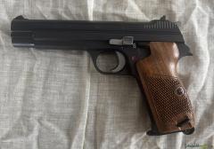 SIG P210-6 im Kaliber 9mm Para in sehr gepflegtem Zustand zu verkaufen.