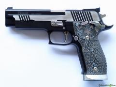 SIG SAUER P226 X-FIVE Black & White 5