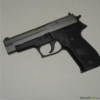 SIG-Sauer P226 9x19mm Parabellum/Luger/NATO
