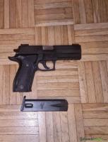 SIG-Sauer P226 9x19mm Parabellum/Luger/NATO