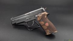 SIG P220 / A75 9mm mit Spezial Griff
