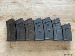Konvolut von 7 originalen stgw 90 Magazinen