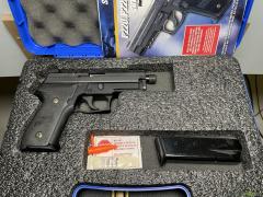 SIG-Sauer P229 S4 9x19mm Parabellum/Luger/NATO