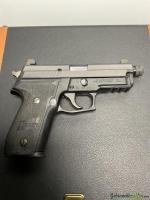 SIG-Sauer P229 S4 9x19mm Parabellum/Luger/NATO