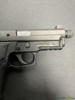 SIG-Sauer P229 S4 9x19mm Parabellum/Luger/NATO