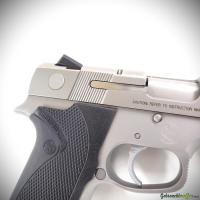 Smith & Wesson Model 4556 DAO cal. .45 ACP (1991)