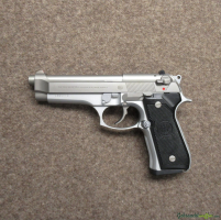 pistola BERETTA mod. 92FS cal. 9mm Para