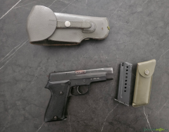 SIG-Sauer P220 9x19mm Parabellum/Luger/NATO