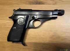 Beretta 71 in .22LR mit Gewindelauf